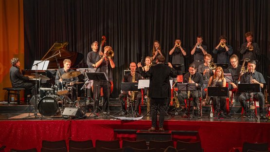 Jakob Maes & B Bigband der Musikhochschule Leipzig